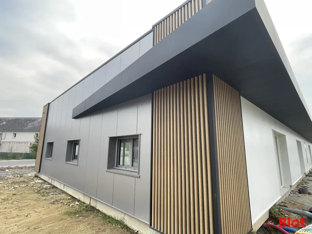 Local commercial · 199 m² · Location — photo 2