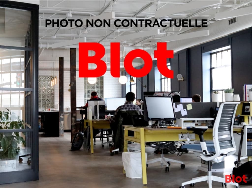 Local commercial · 99 m² · Location — photo 1