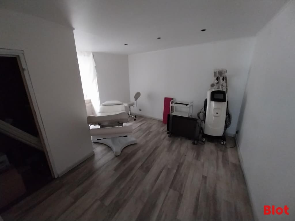 Local commercial · 40 m² · Fonds de commerce — photo 3