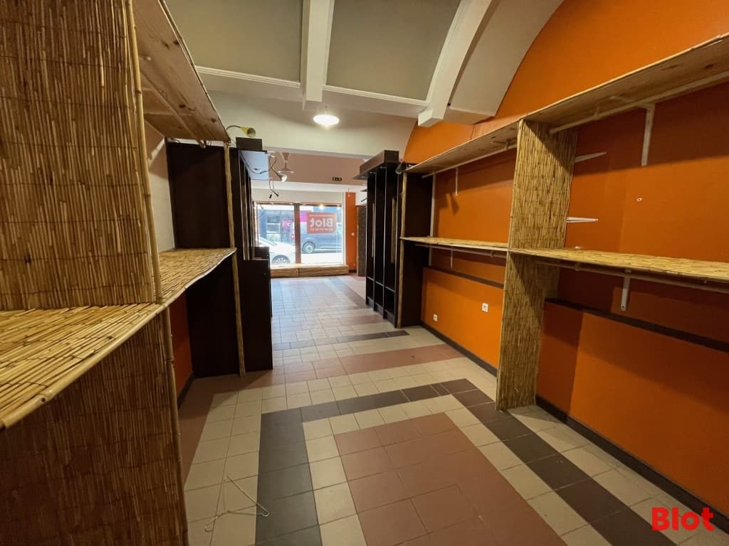Local commercial · 85 m² · Location — photo 2