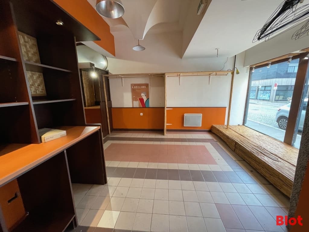 Local commercial · 85 m² · Location — photo 3