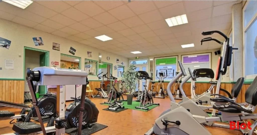 Local commercial · 200 m² · Achat des murs — photo 1