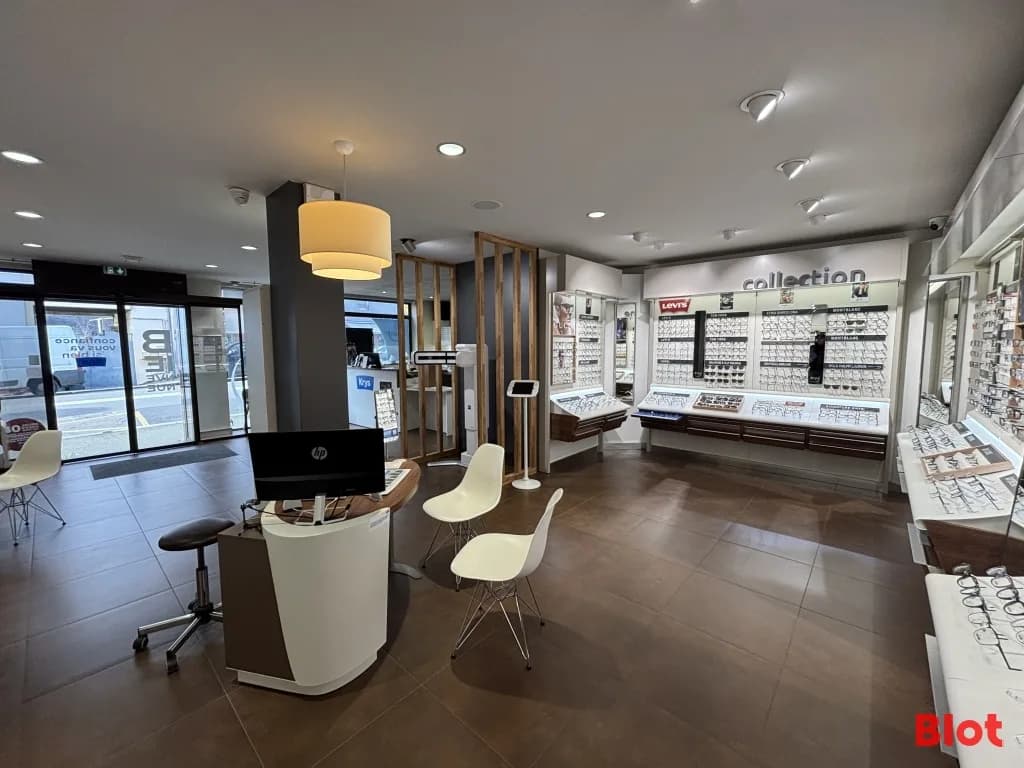 Local commercial · 177 m² · Location — photo 3