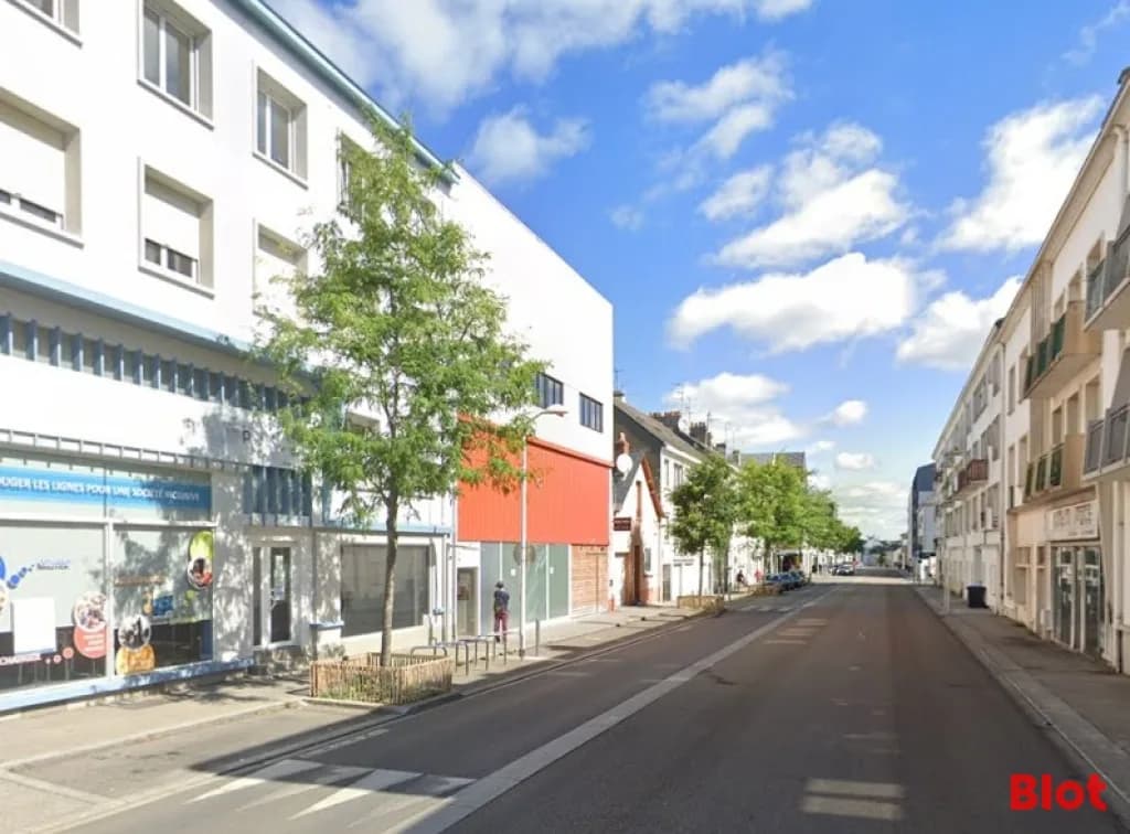 Local commercial · 590 m² · Achat des murs — photo 1
