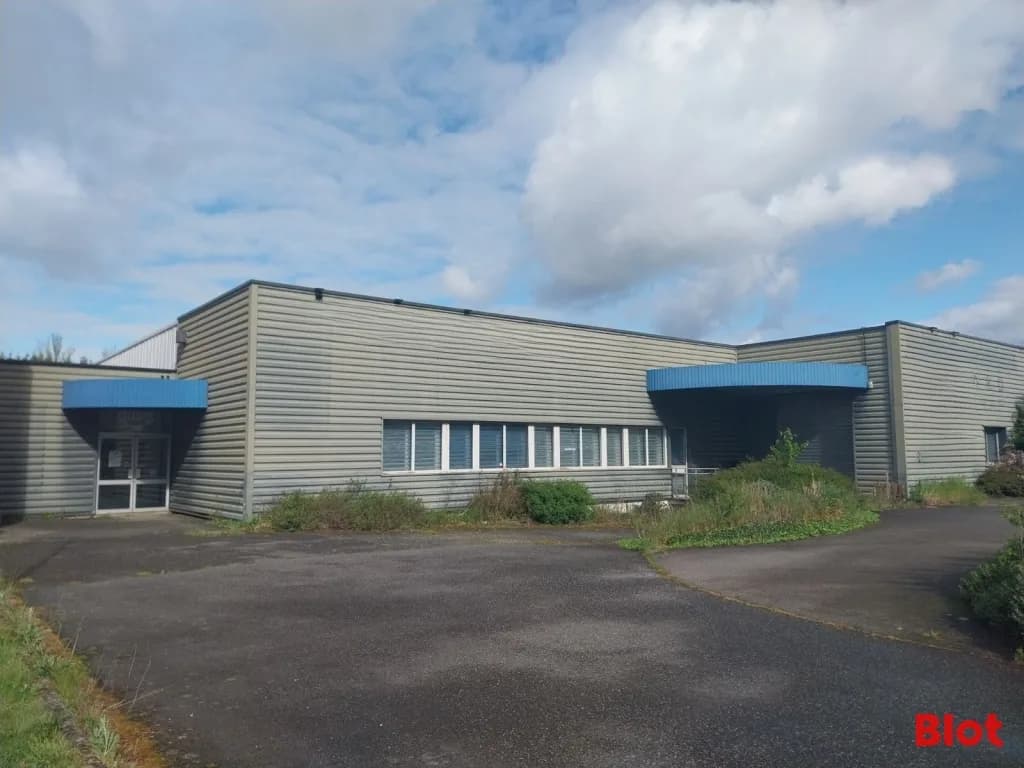 Local commercial · 1200 m² · Location — photo 1