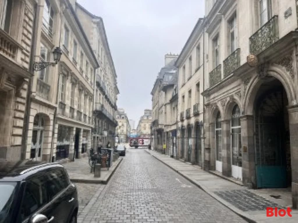 Local commercial · 50 m² · Location — photo 1