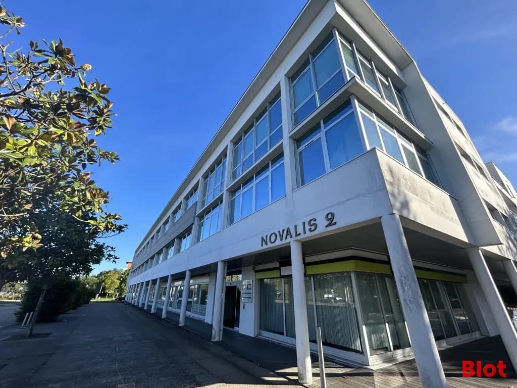 Local commercial · 70 m² · Location — photo 2