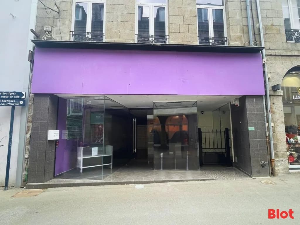 Local commercial 100 m² — Saint Brieuc — photo 1