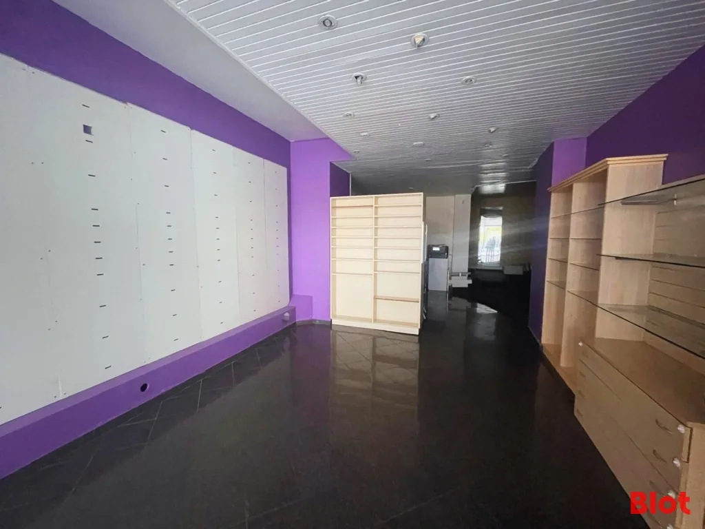 Local commercial · 100 m² · Location — photo 2
