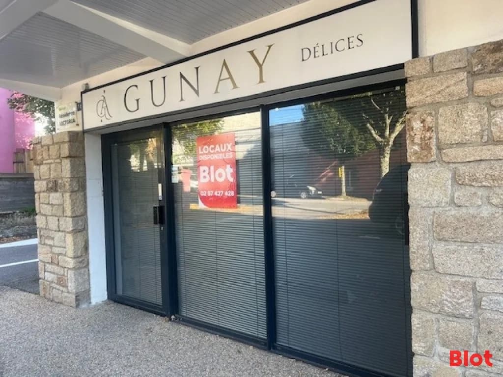 Local commercial · 28 m² · Location — photo 1