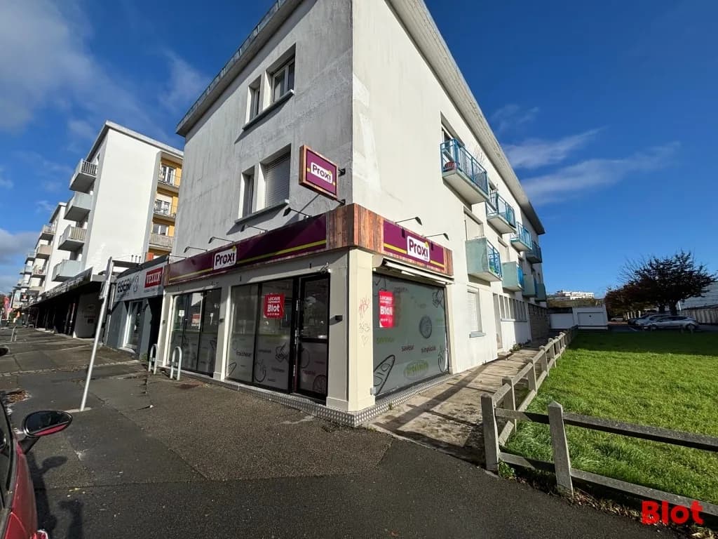 Local commercial 144 m² — Lorient — photo 1
