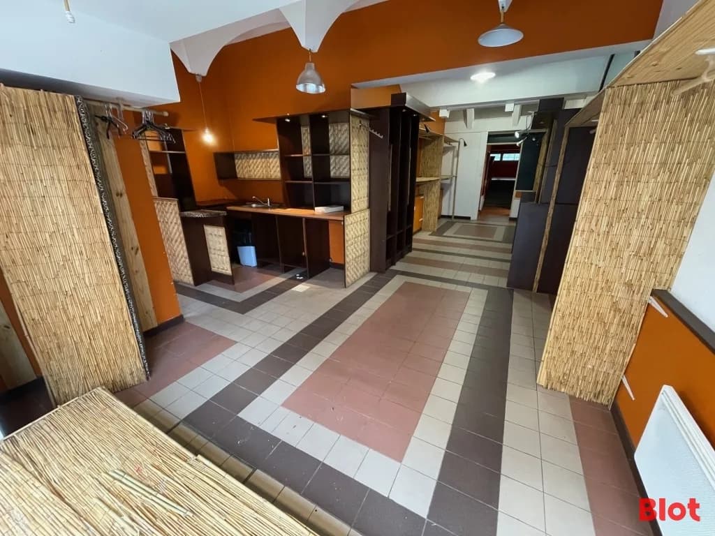 Local commercial · 120 m² · Achat des murs — photo 2