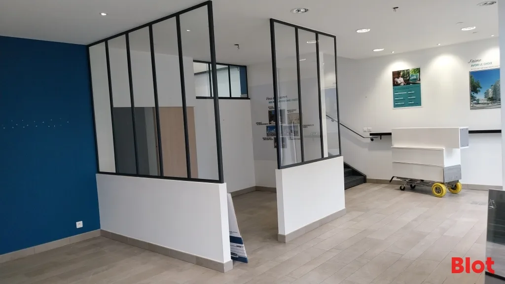 Local commercial · 105 m² · Location — photo 1