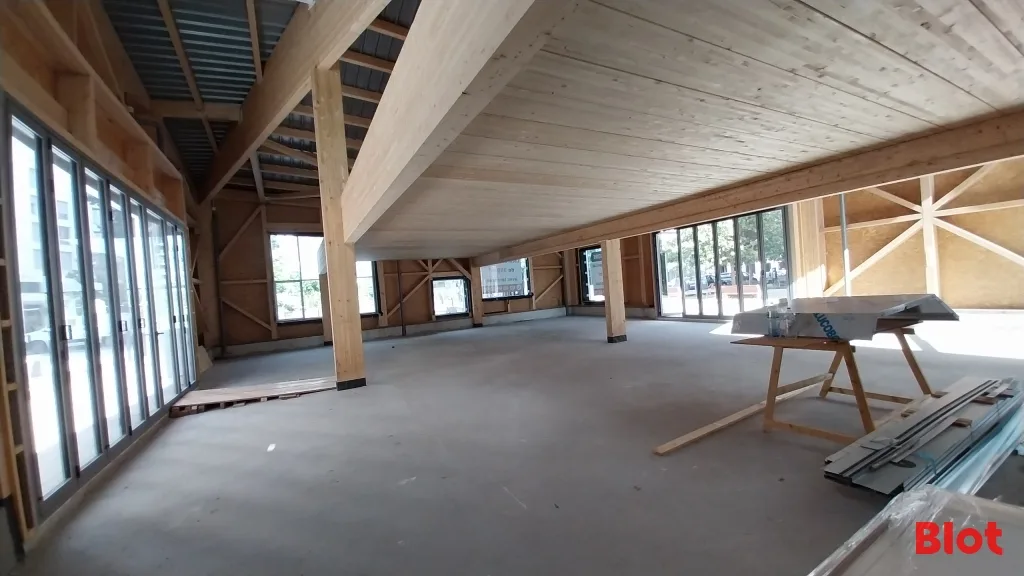 Local commercial 352 m² — Nantes — photo 1