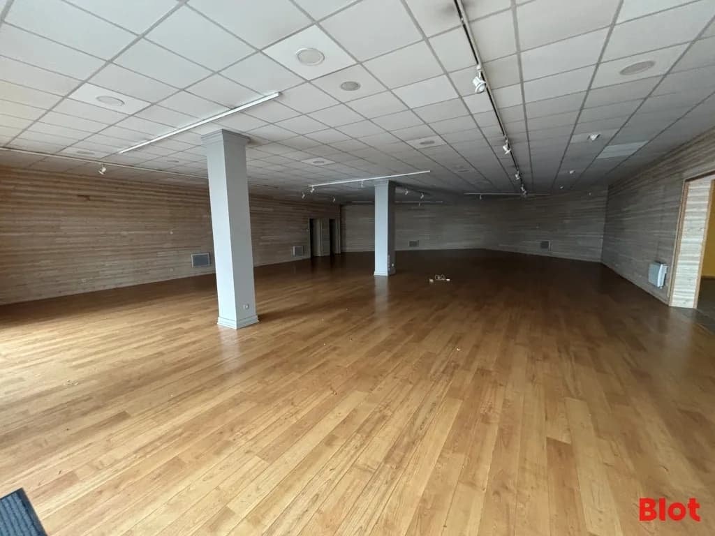 Local commercial 260 m² — Lorient — photo 1