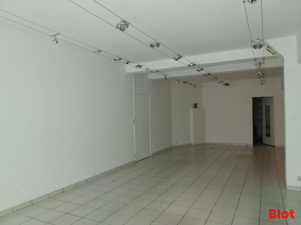 Local commercial · 50 m² · Location — photo 3