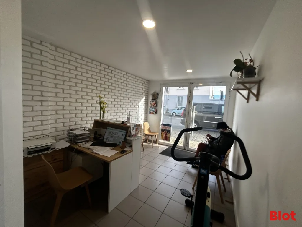 Local commercial · 93 m² · Achat des murs — photo 3