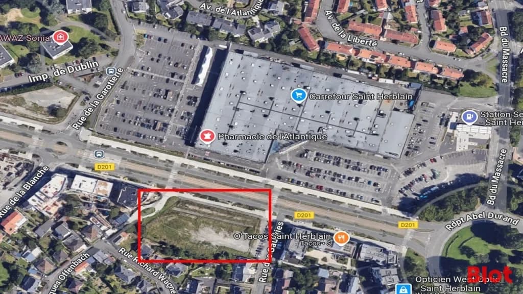 Local commercial · 93 m² · Location — photo 2