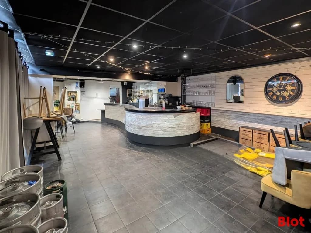 Local commercial 118 m² — Saint Brieuc — photo 1