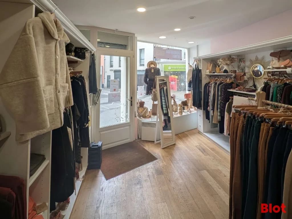 Local commercial 56 m² — Saint Brieuc — photo 1