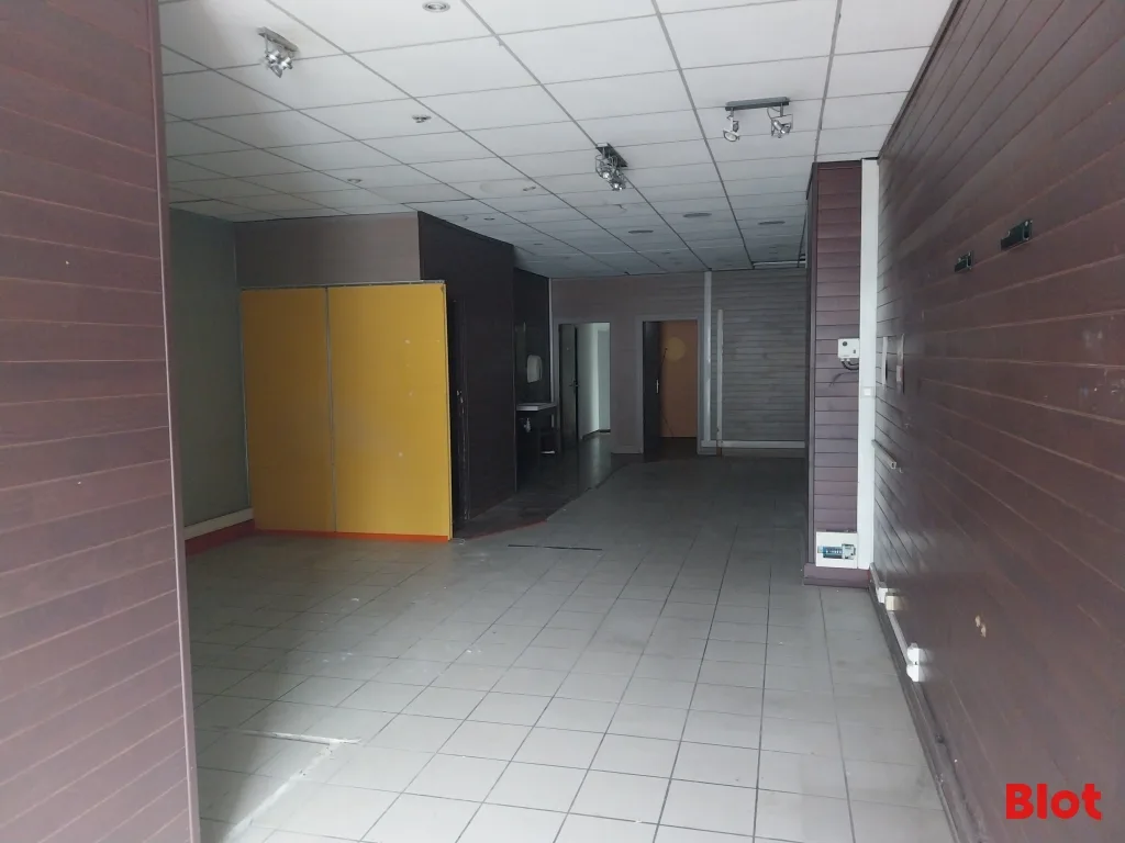 Local commercial 145 m² — Quimper — photo 1