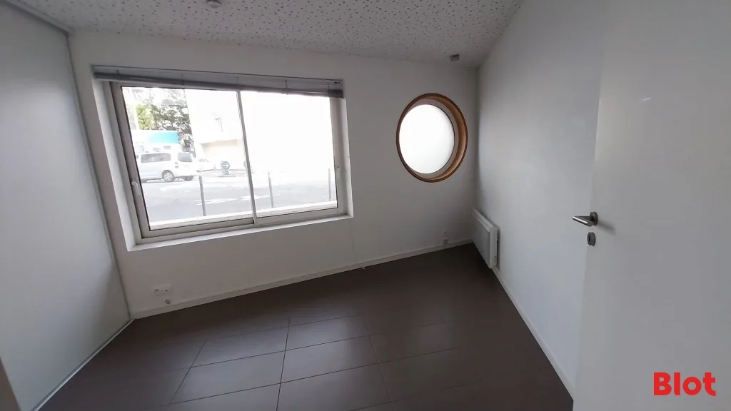 Local commercial 68 m² — Nantes — photo 1