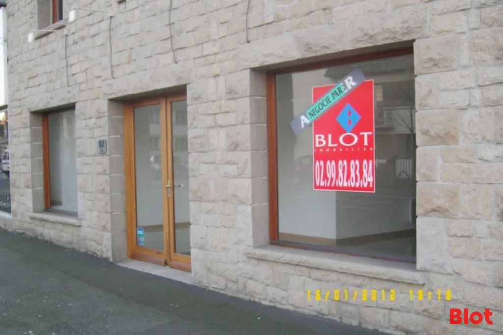 Local commercial 60 m² — Saint Malo — photo 1