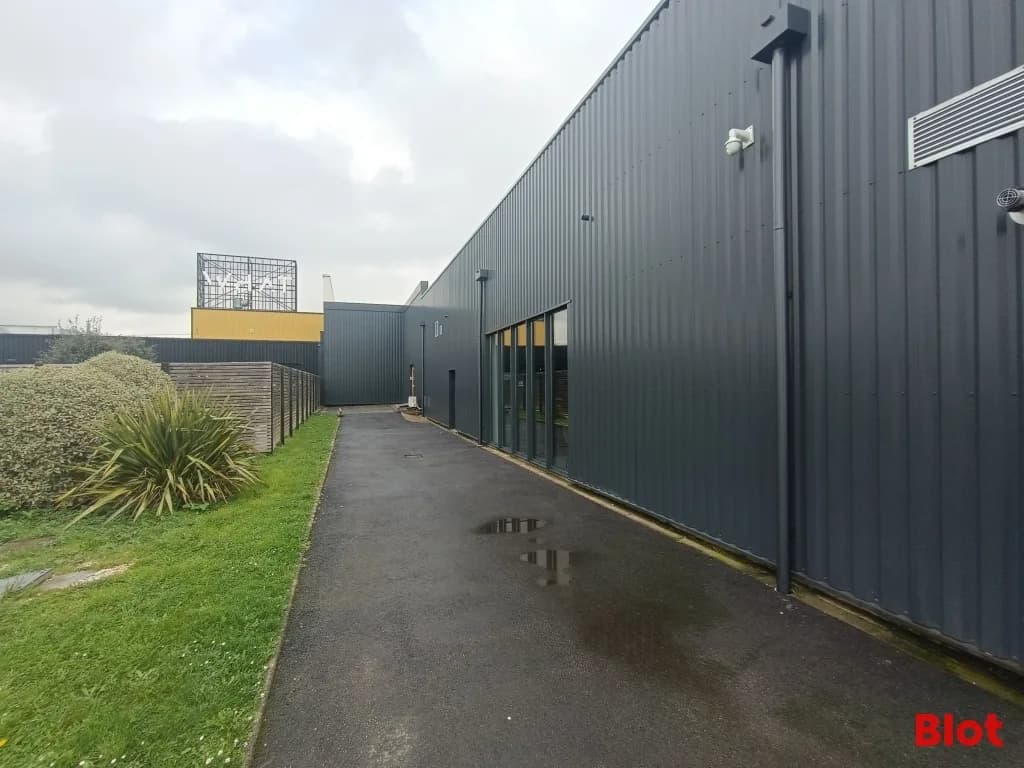 Local commercial · 50 m² · Location — photo 2