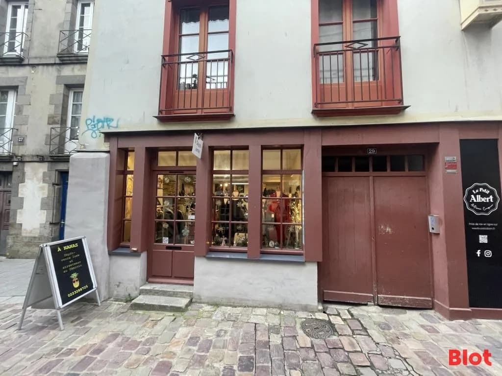 Local commercial · 30 m² · Location — photo 1
