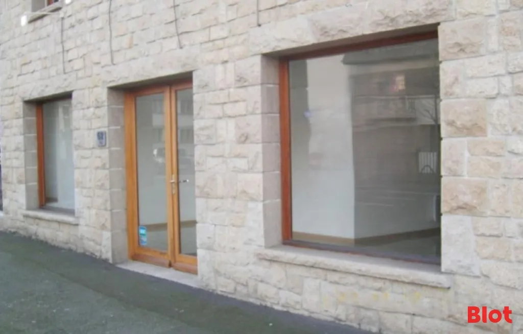 Local commercial · 60 m² · Location — photo 3