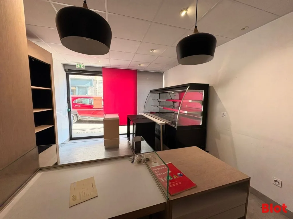 Local commercial · 80 m² · Fonds de commerce — photo 2