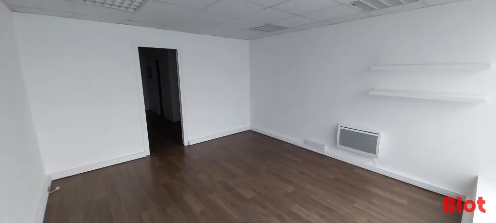 Local commercial · 31 m² · Location — photo 3