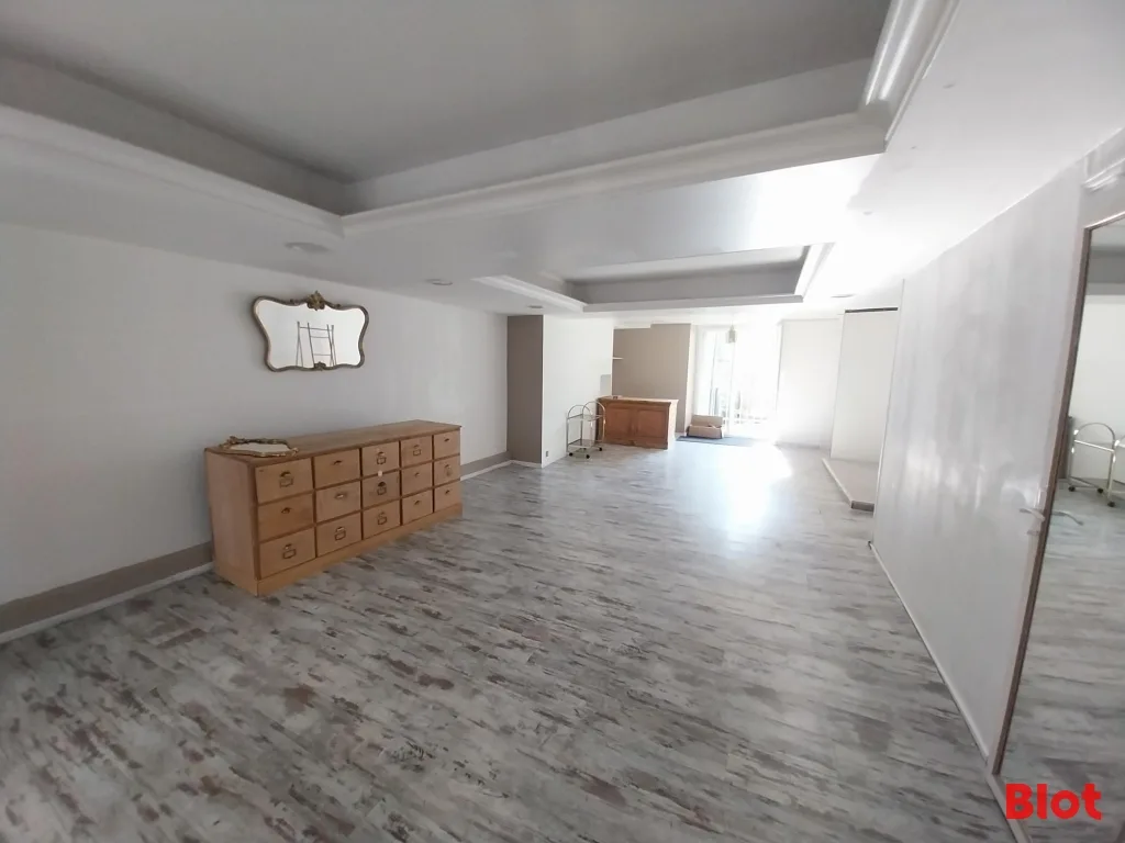 Local commercial · 60 m² · Location — photo 2