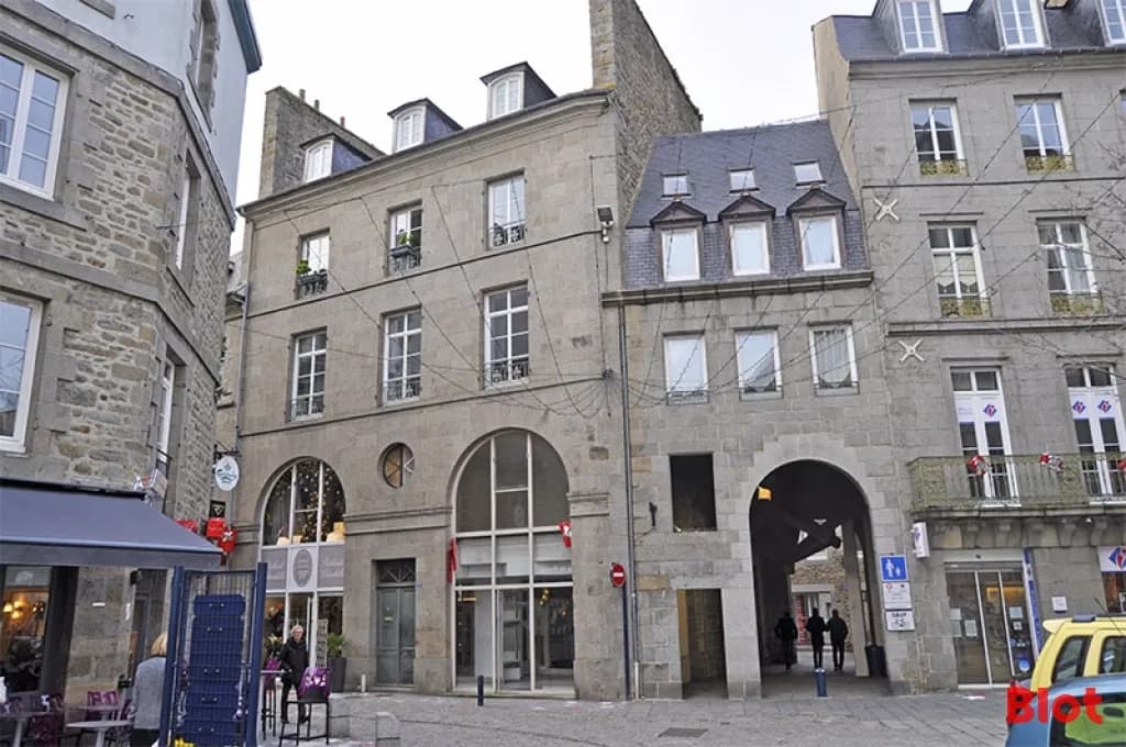 Local commercial 102 m² — Saint Brieuc — photo 1