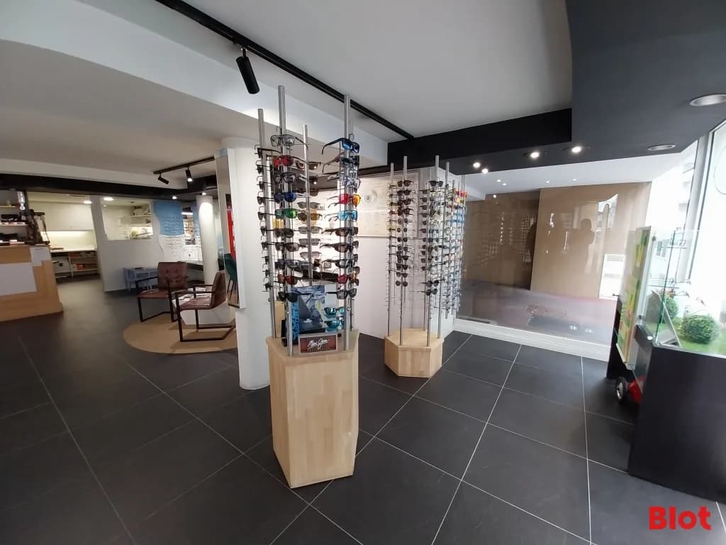 Local commercial · 89 m² · Location — photo 3