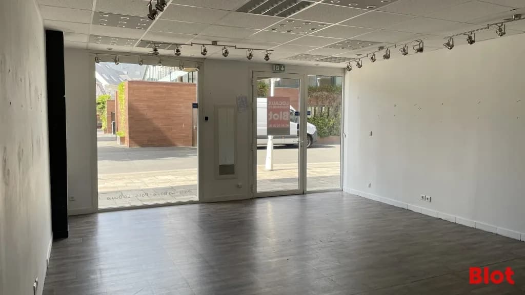 Local commercial · 36 m² · Achat des murs — photo 2