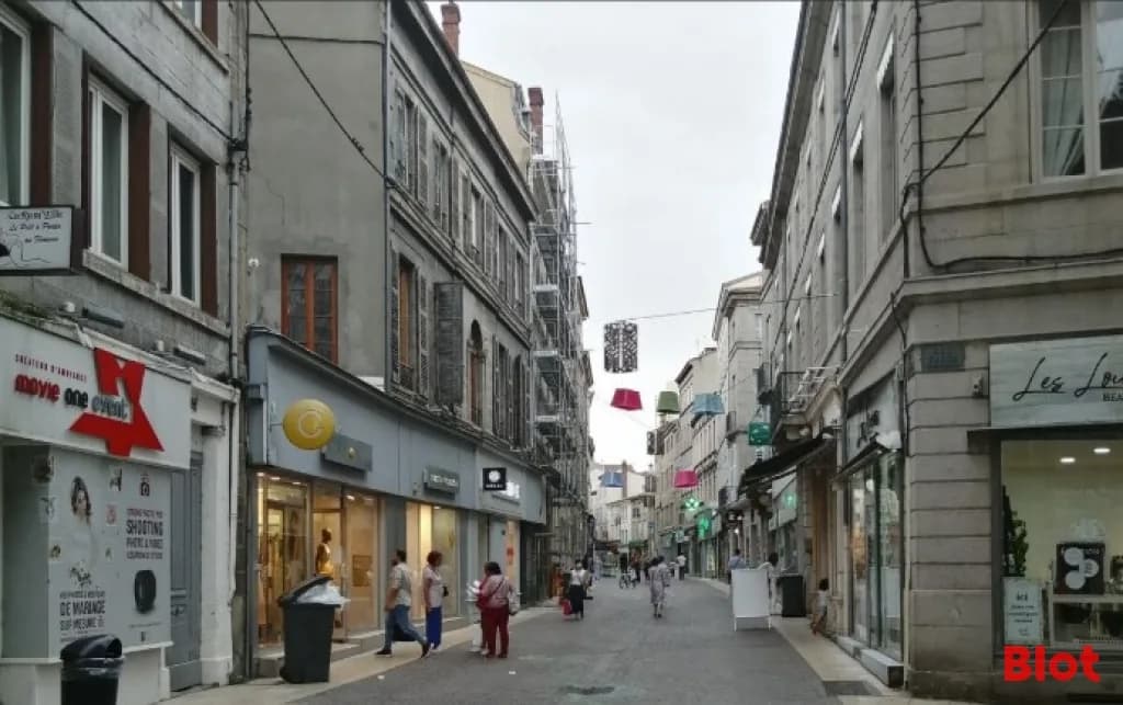 Local commercial · 72 m² · Location — photo 3