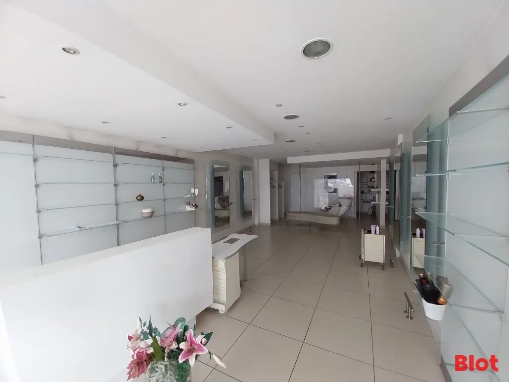 Local commercial · 50 m² · Location — photo 3