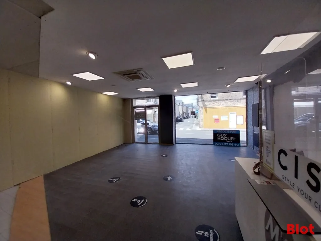 Local commercial · 84 m² · Location — photo 3