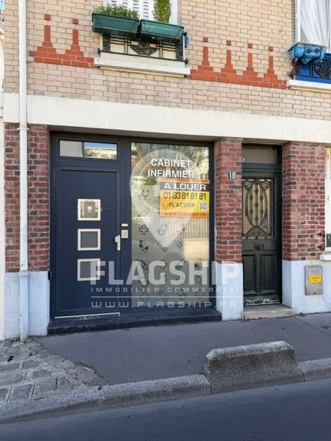 Local commercial · 27 m² · Location — photo 1