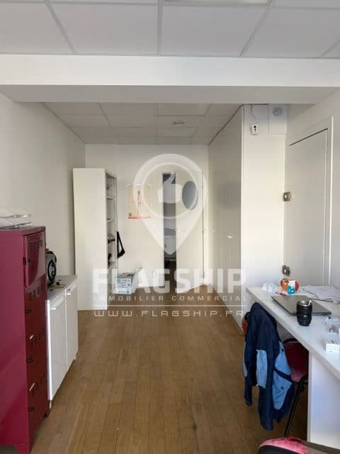 Local commercial · 27 m² · Location — photo 3