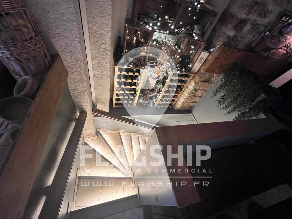 Local commercial · 170 m² · Cession de bail — photo 2