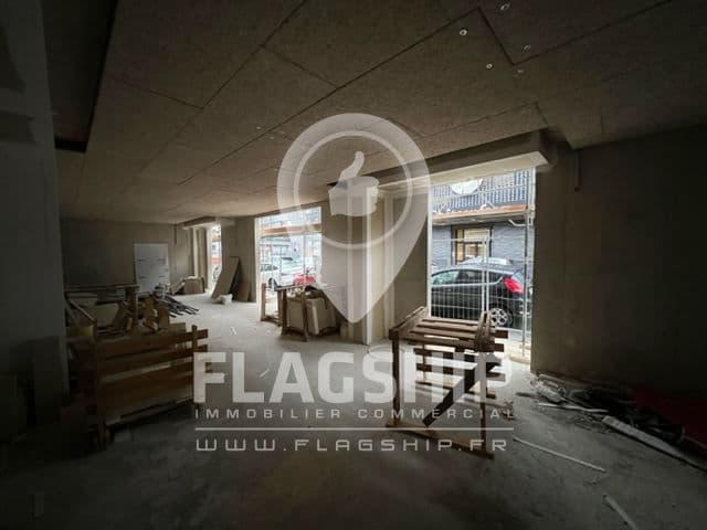 Local commercial · 159 m² · Achat des murs — photo 1