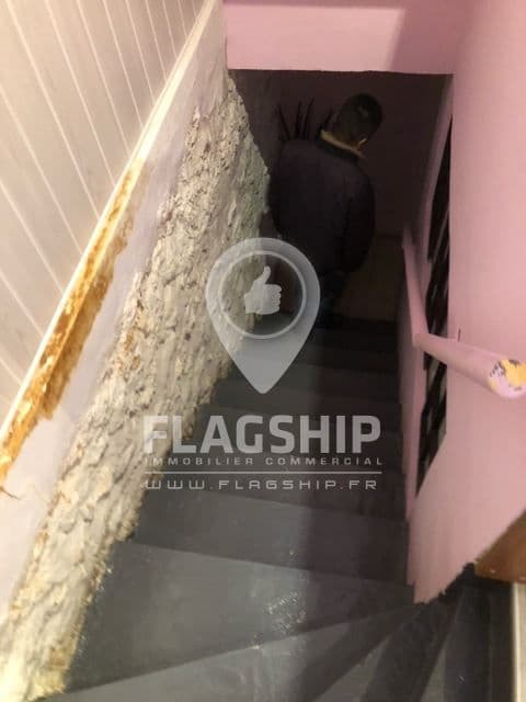 Local commercial · 90 m² · Achat des murs — photo 2