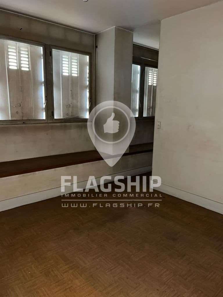 Local commercial · 272 m² · Location — photo 3