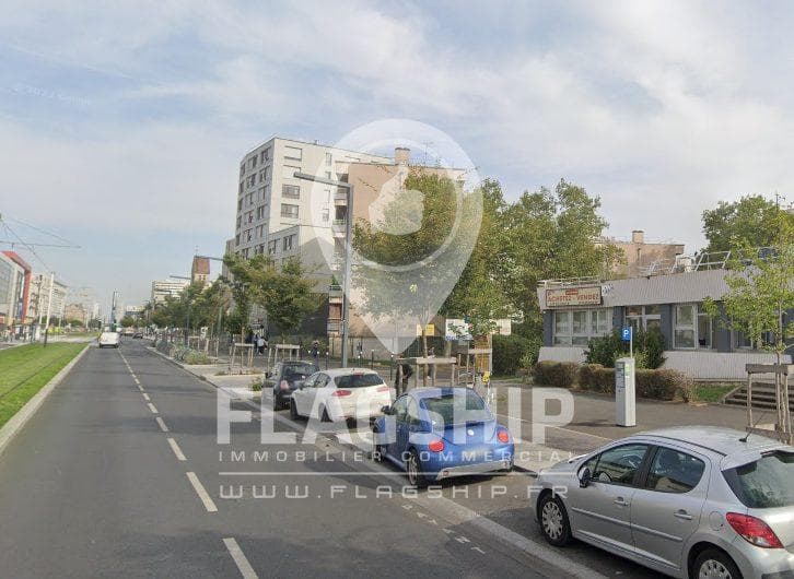 Local commercial · 1072 m² · Cession de bail — photo 1