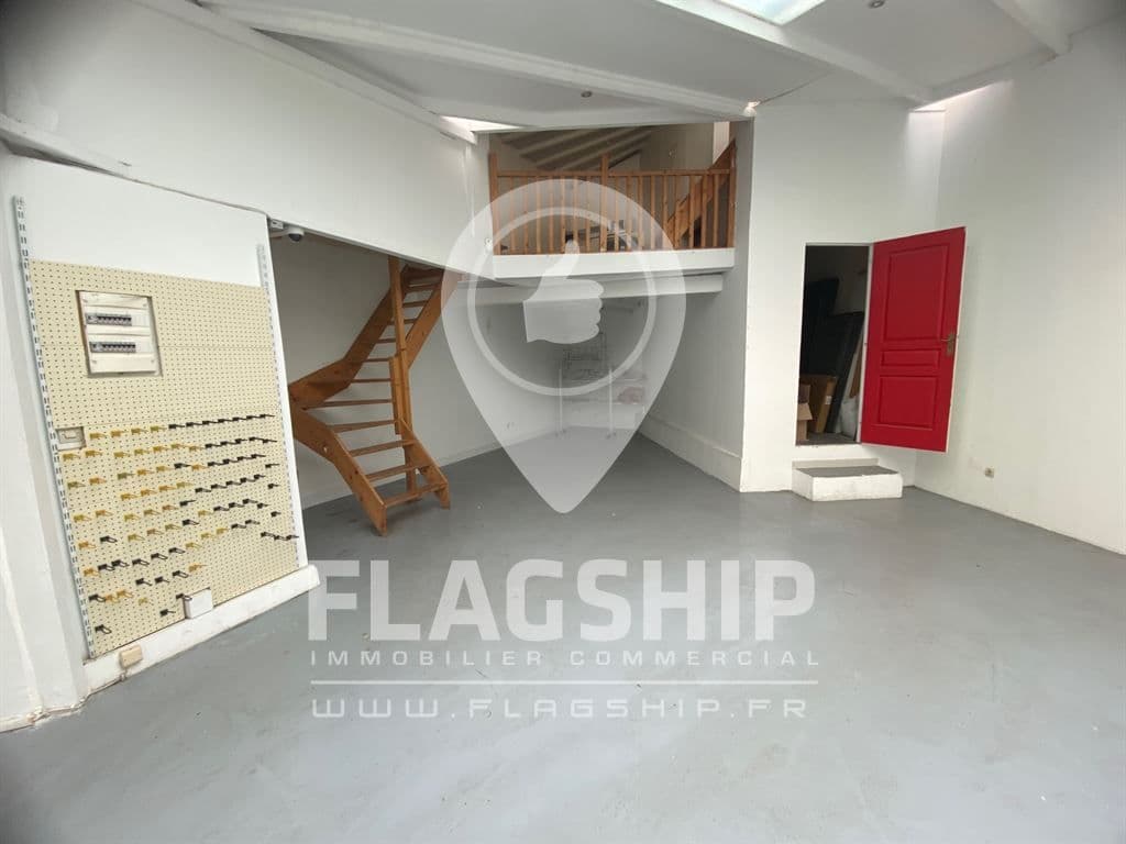Local commercial · 138 m² · Achat des murs — photo 2