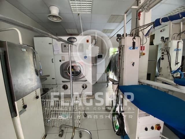 Local commercial · 73 m² · Location — photo 3