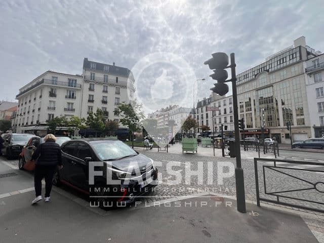 Local commercial · 74 m² · Cession de bail — photo 2