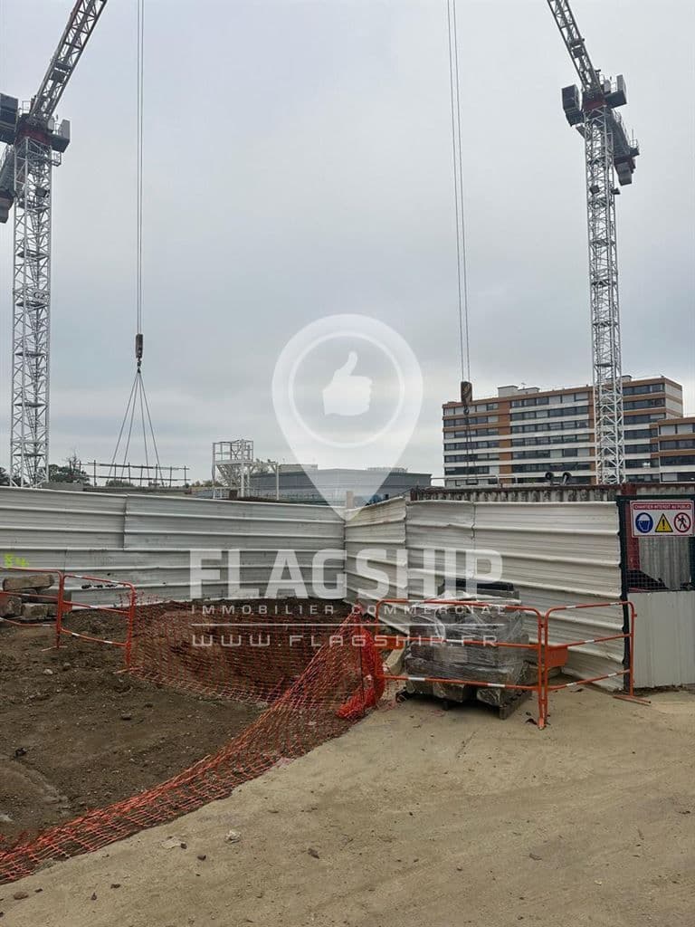 Local commercial · 312 m² · Location — photo 3